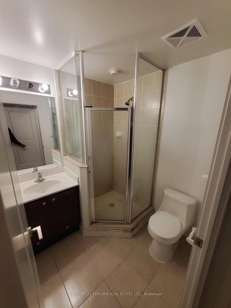 60 Absolute Avenue Unit 4305 photo 6