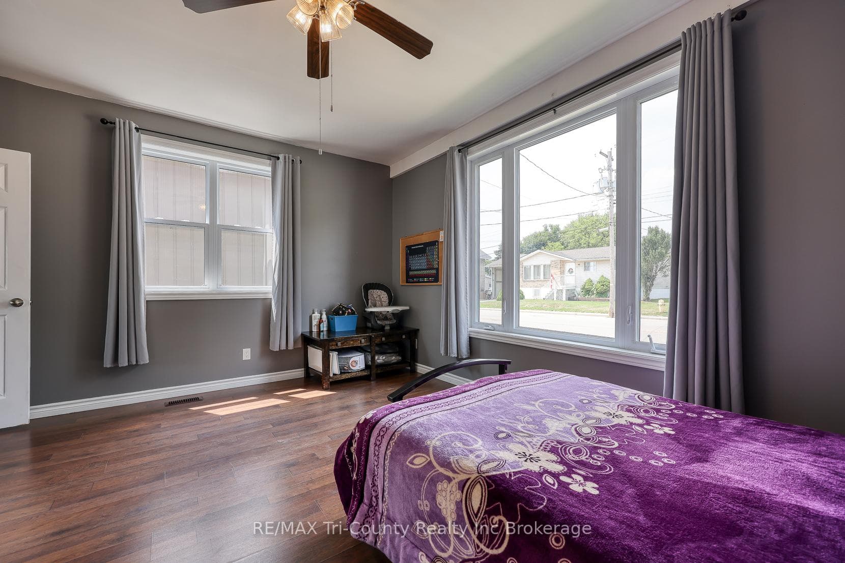 180 Talbot Street photo 42