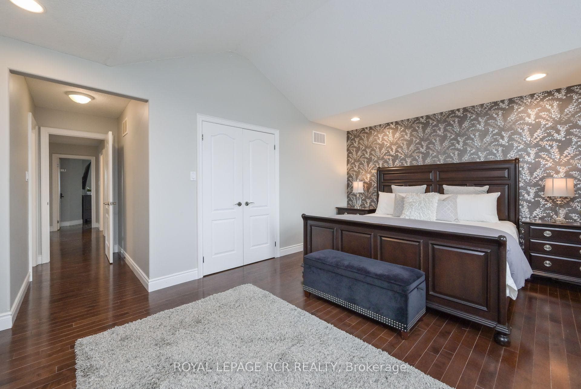 5 Dinnick Crescent photo 15
