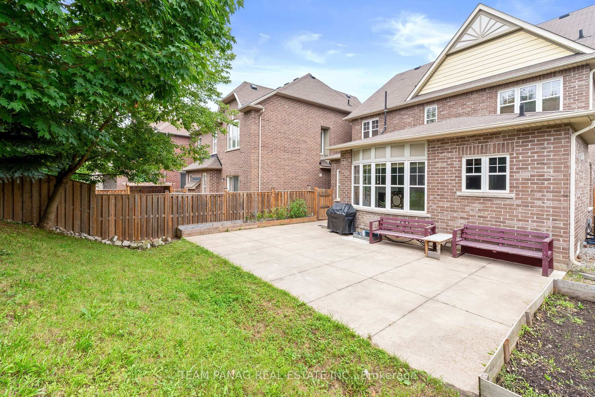 38 Stephanie Avenue photo 46
