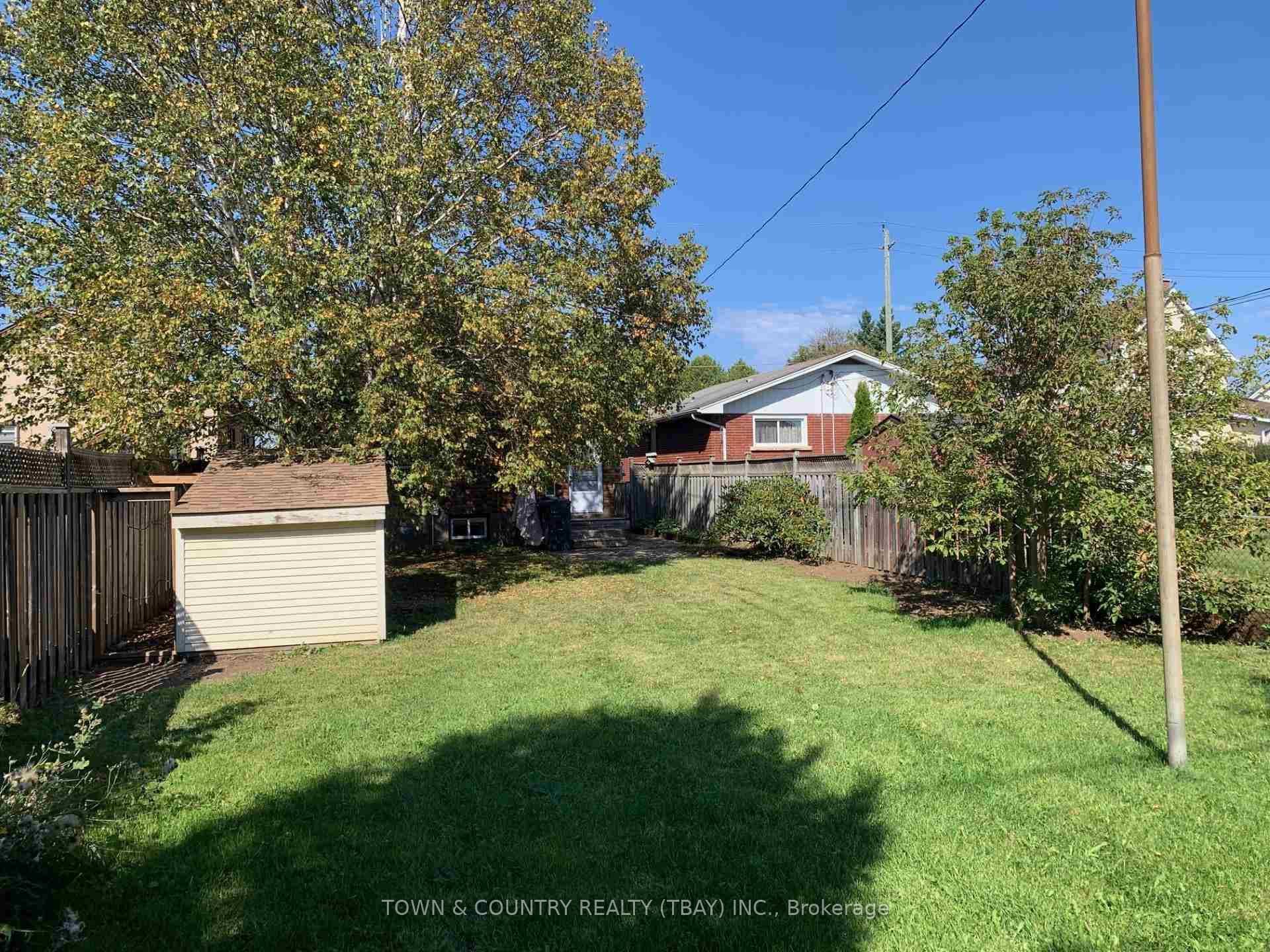 310 Brock Street photo 13