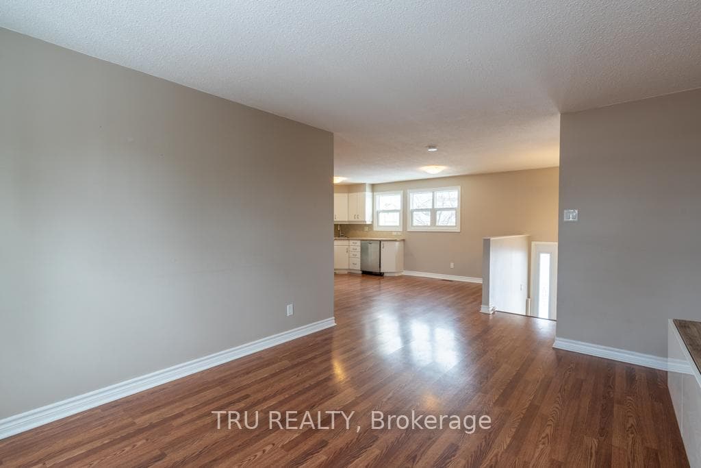191 Castlefrank Road photo 5