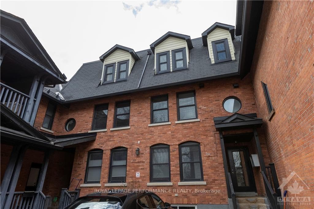 271 MCLEOD Street Unit 2 photo 1