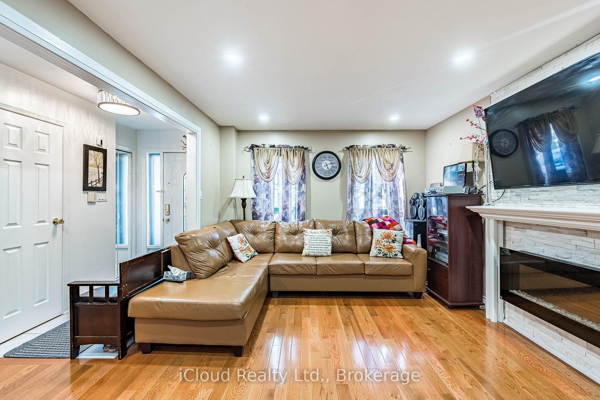 135 Autumn Glen Circle photo 6