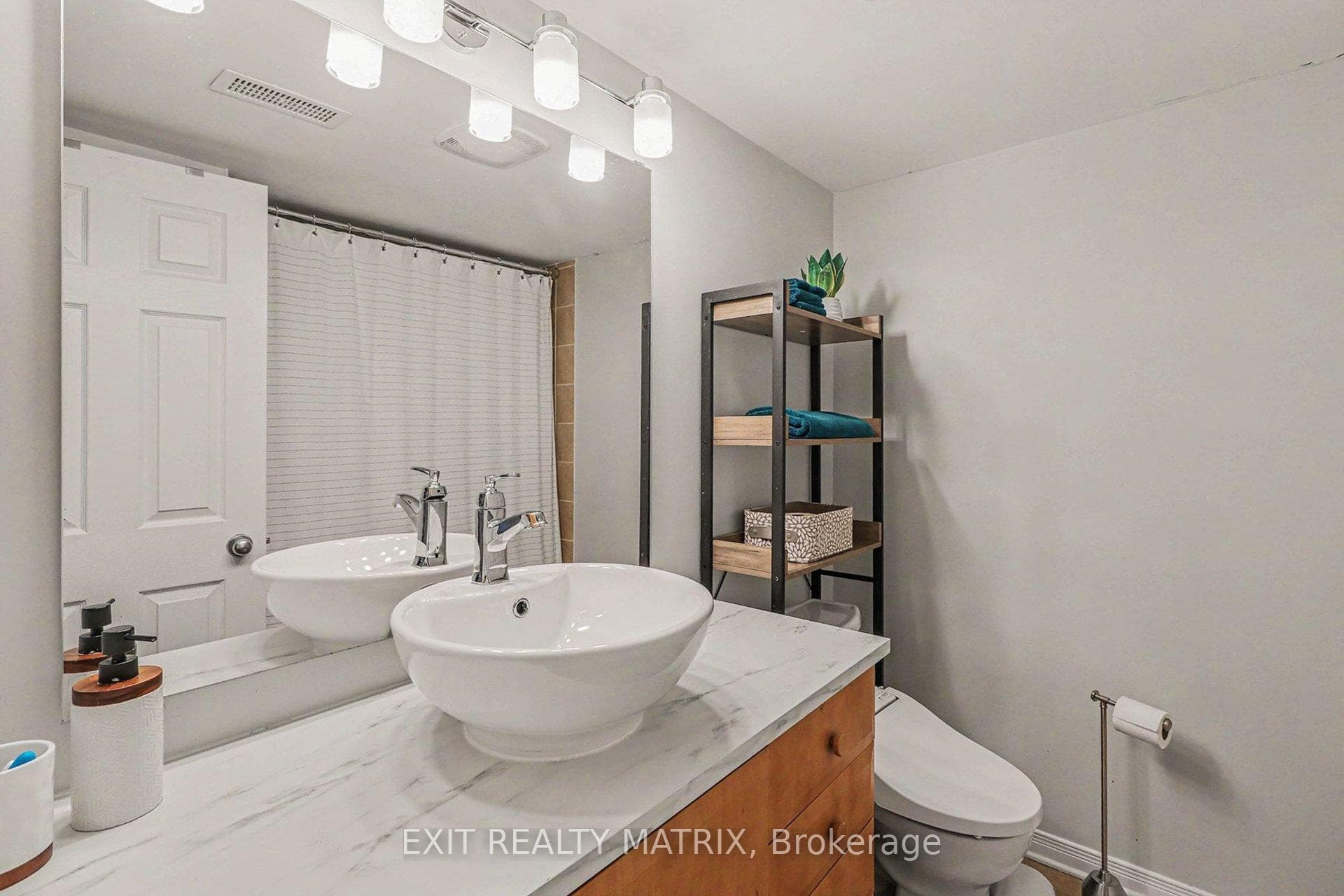 88 Strathaven Private photo 24