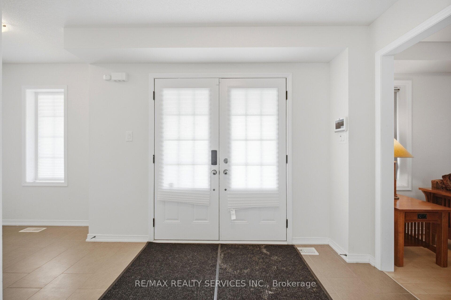 144 Baffin Crescent photo 11