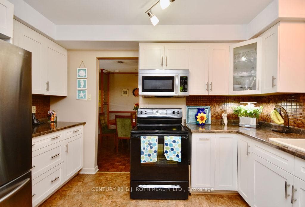 32 Patricia Drive photo 12