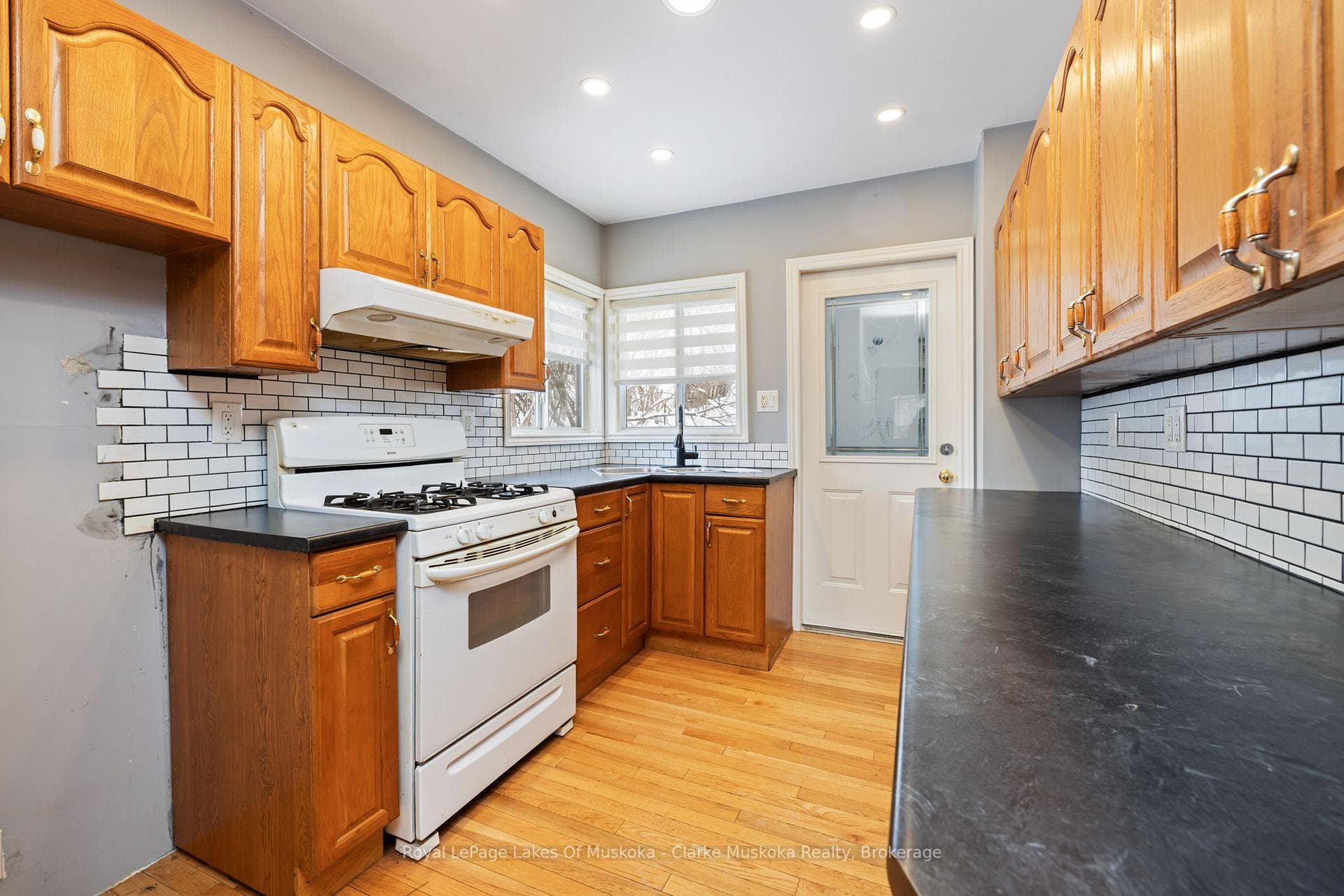 14 Glen Avenue photo 16