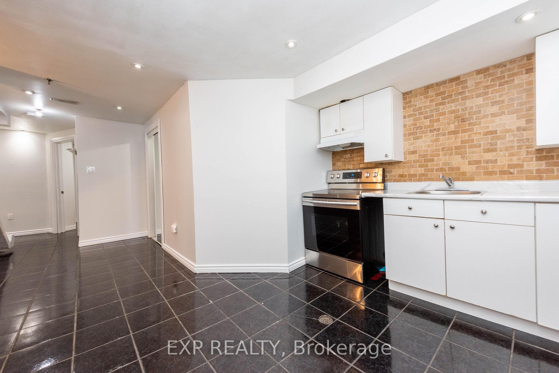 16 Morningdew Crescent photo 22