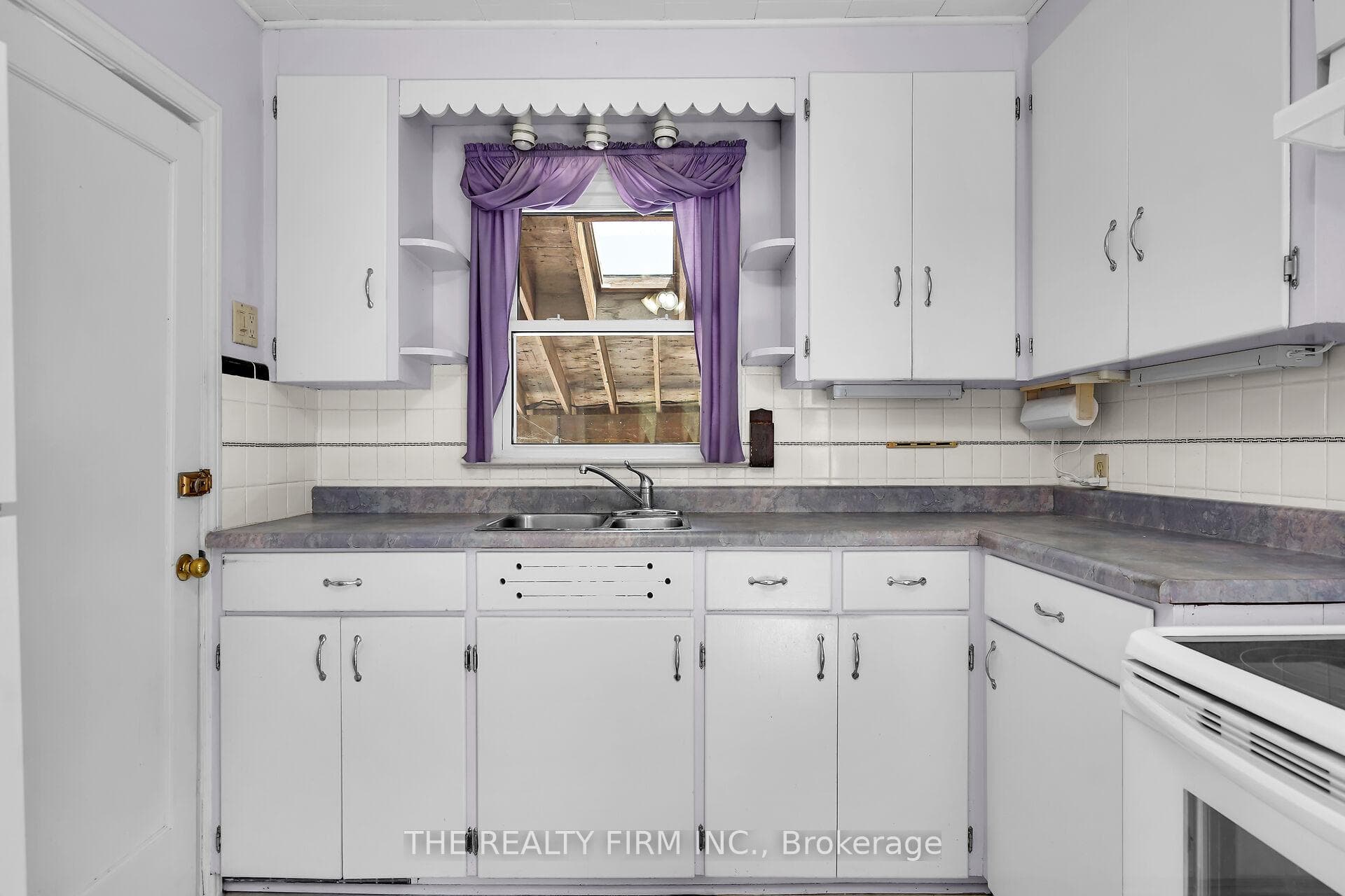 370 Spruce Street photo 15