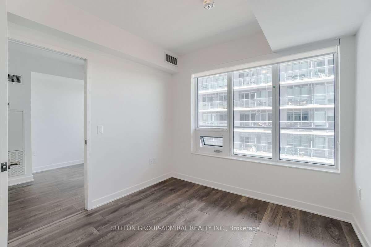 195 Redpath Avenue Unit 3402 photo 17