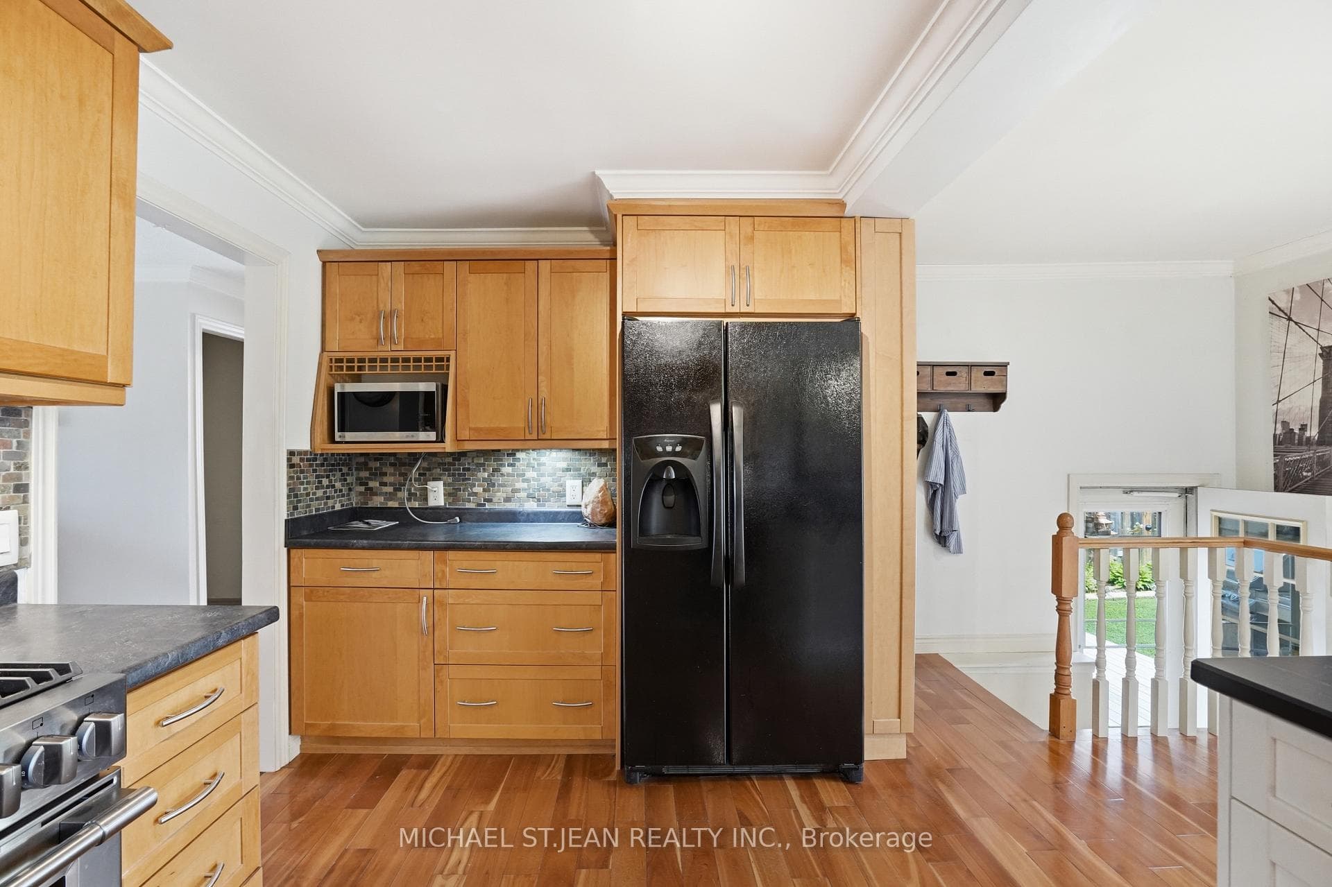 272 Adeline Avenue photo 18