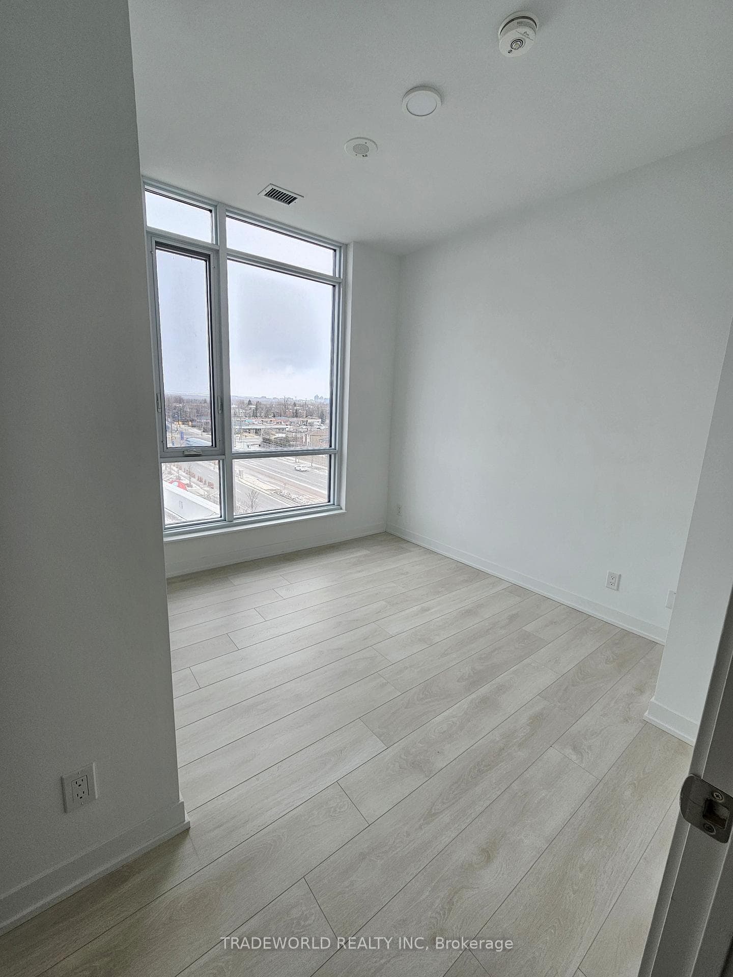 7950 Bathurst Street Unit 604 photo 6
