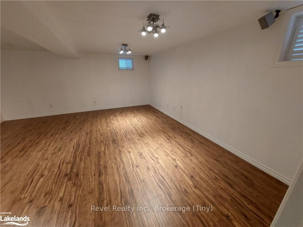155 GRIFFIN Street photo 10