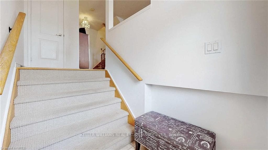 2106 Glenhampton Road photo 18