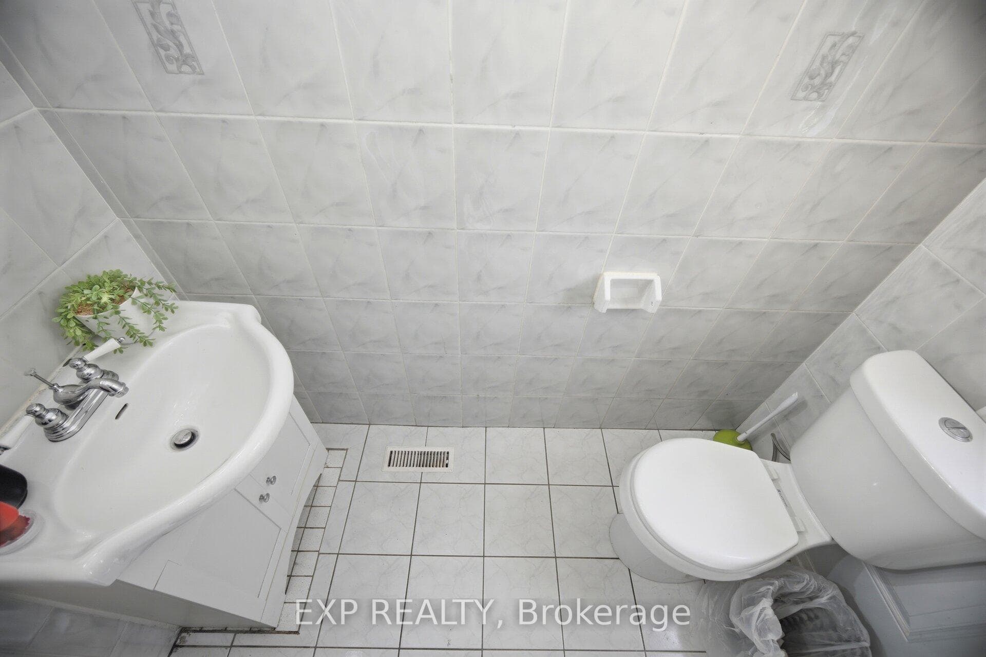 33 Earlsdale Crescent photo 16