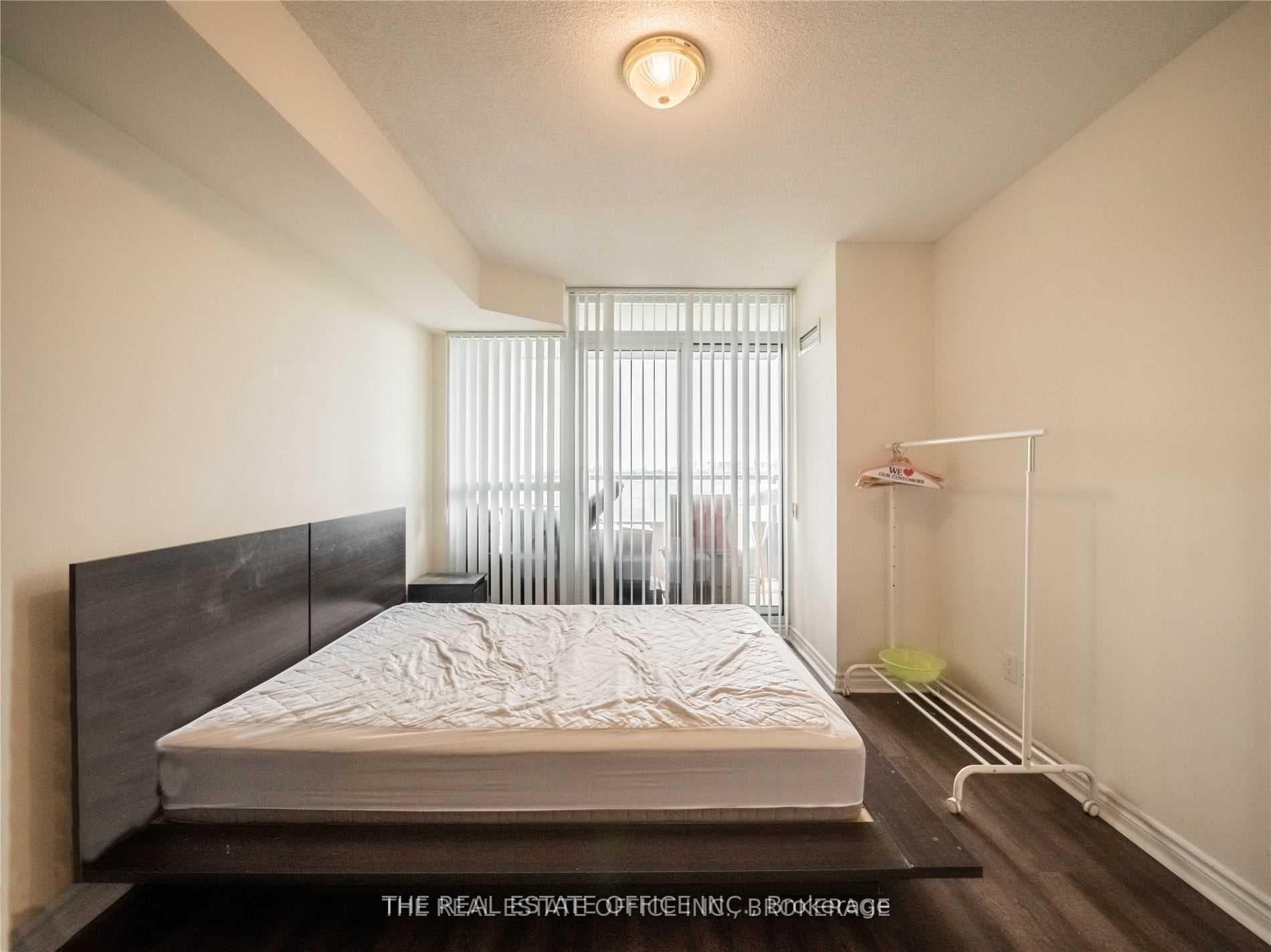 35 Hollywood Avenue Unit 1221 photo 14