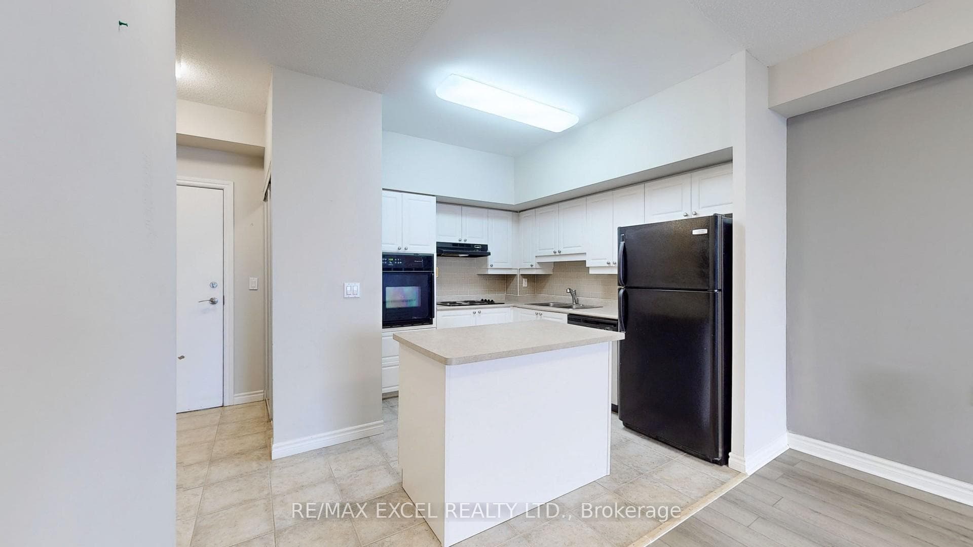 810 Scollard Court Unit 1201 photo 4