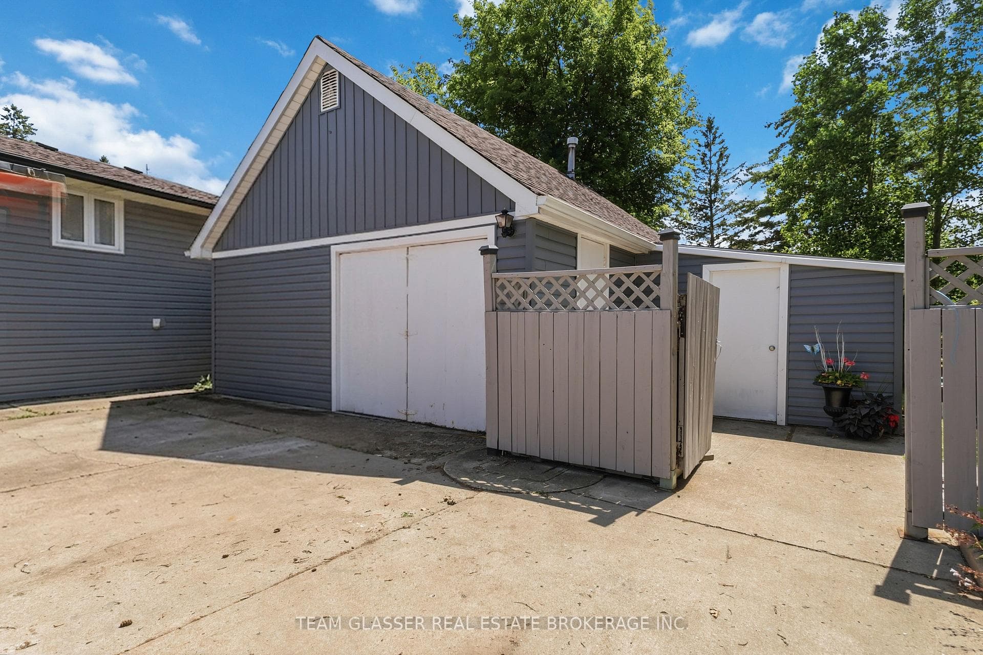 27 DENGATE Crescent photo 6