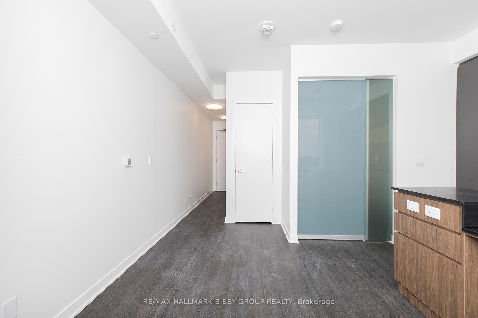 185 Alberta Avenue Unit 607 photo 9
