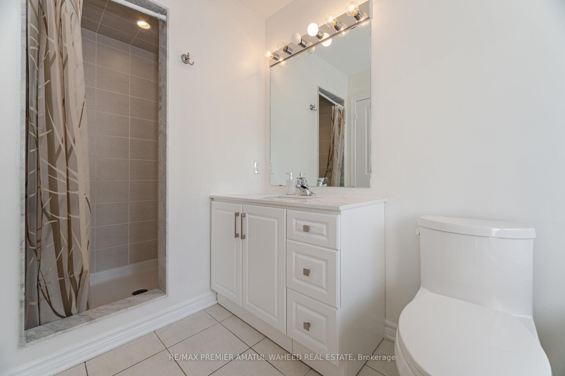 67 Farooq Boulevard photo 27
