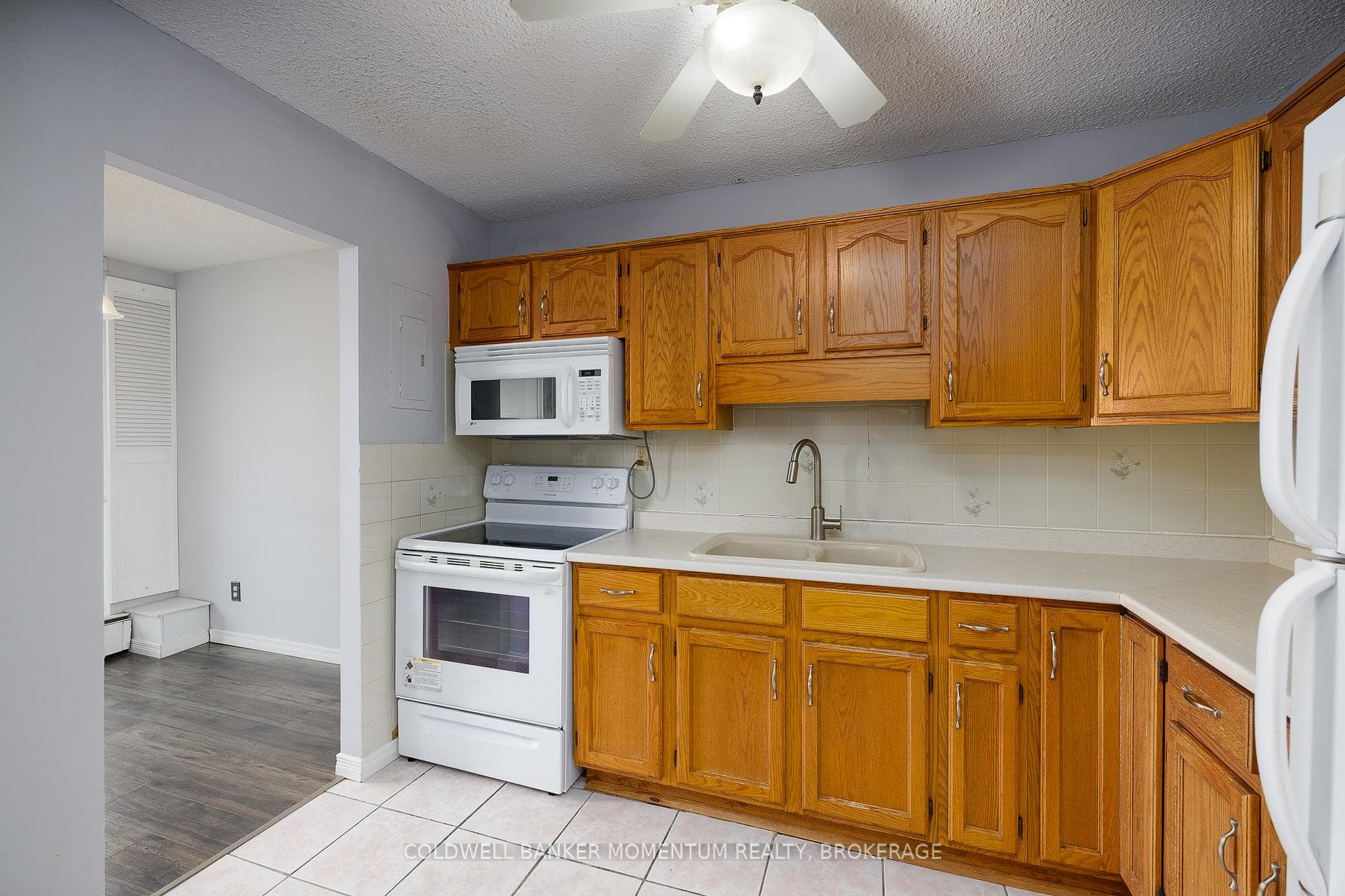 365 Geneva Street Unit 1002 photo 10