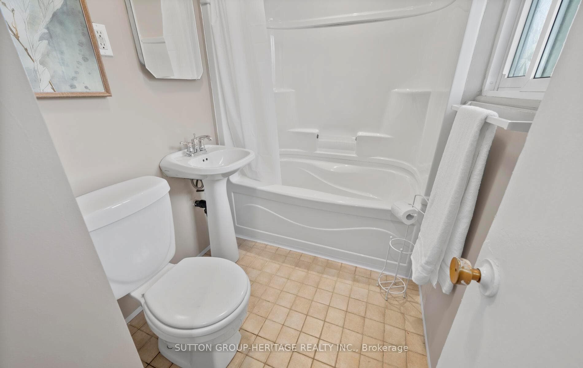 9 Burcher Road photo 15