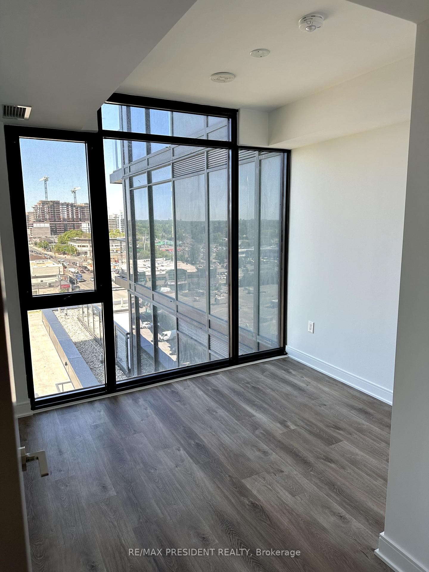86 Dundas Street Unit 921 photo 10