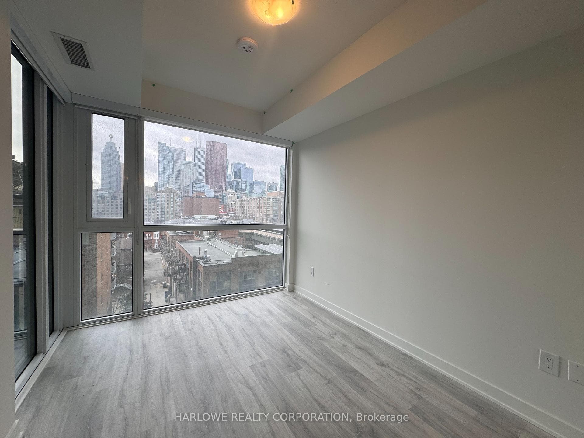 135 Lower Sherbourne Street Unit 665 W photo 14