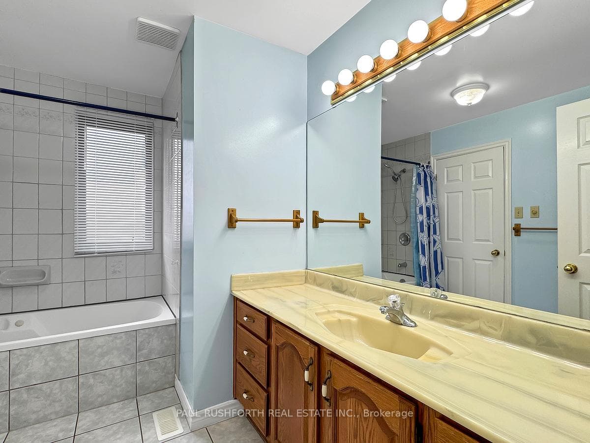 Upper Unit-4 Piece Bathroom