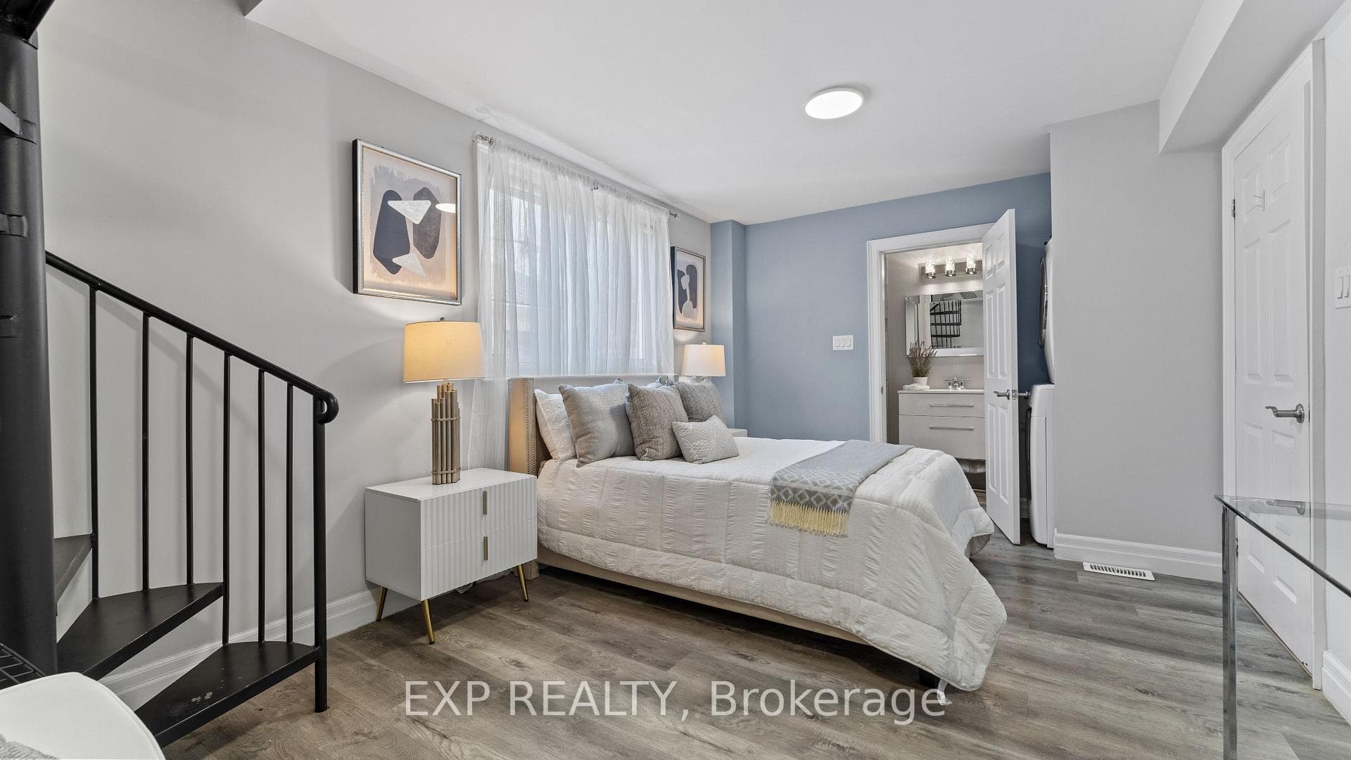 30 Greendale Avenue photo 13