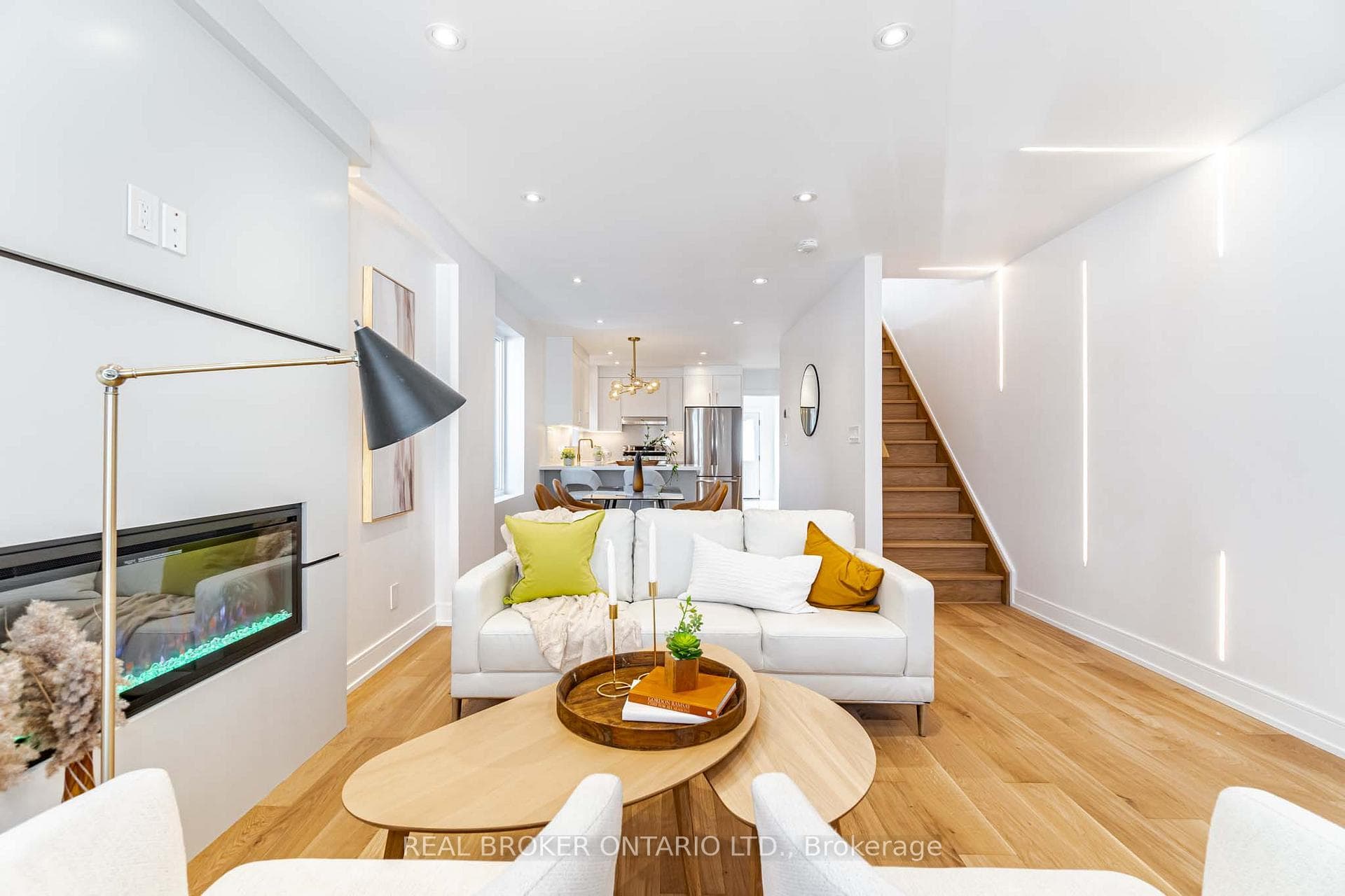 120 Wiltshire Avenue photo 6