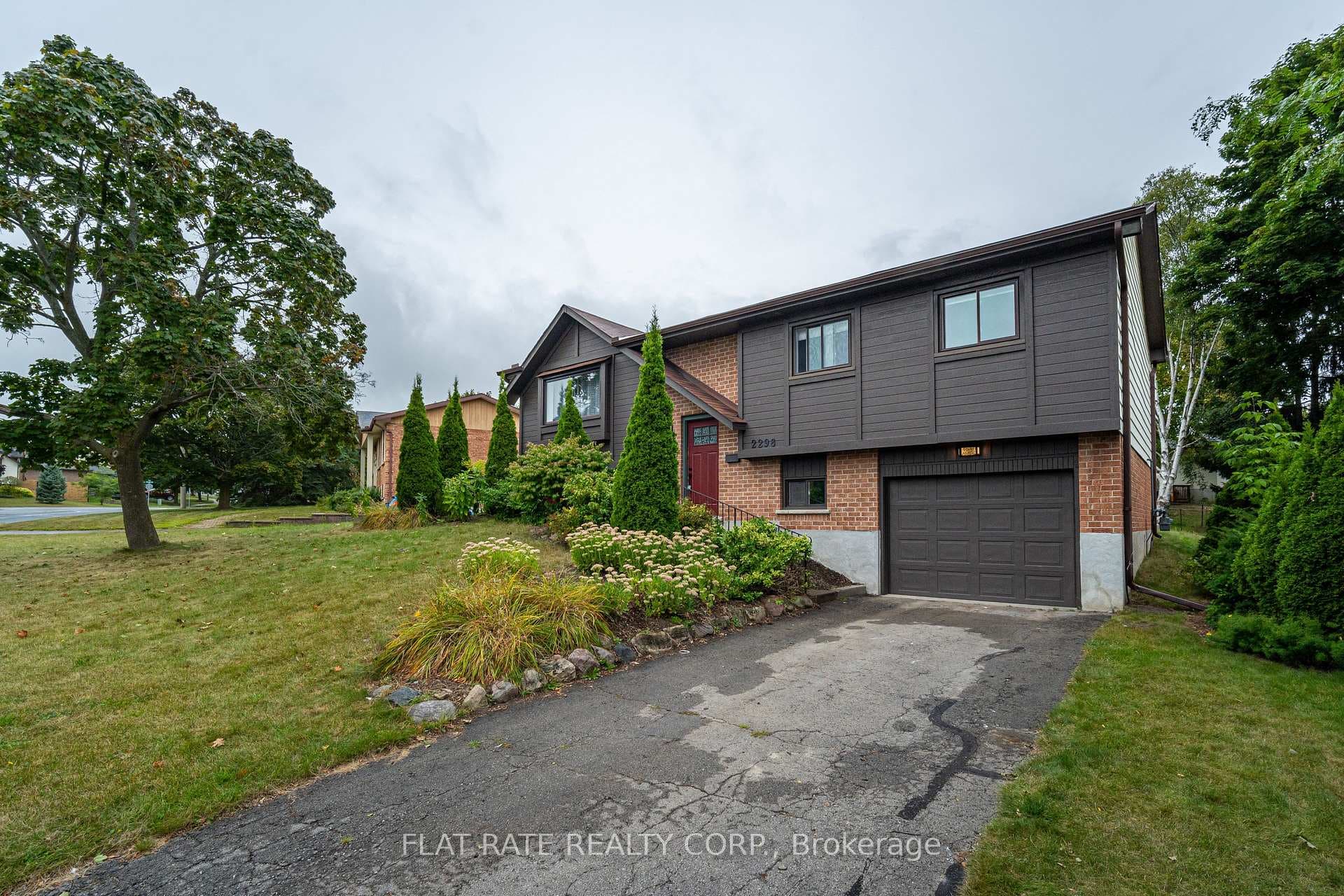2298 Lynhaven Road photo 1