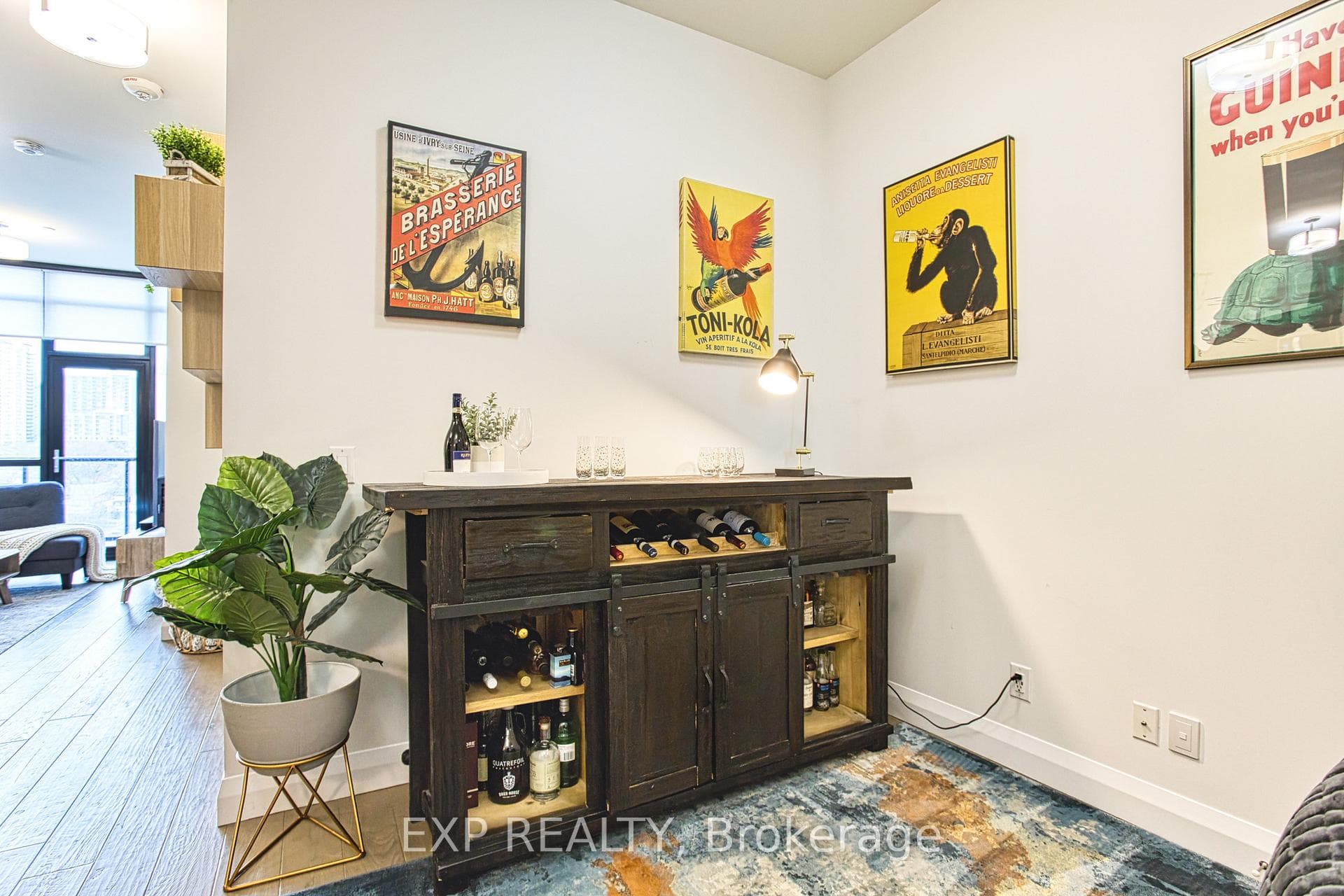 101 Locke Street Unit 615 photo 6