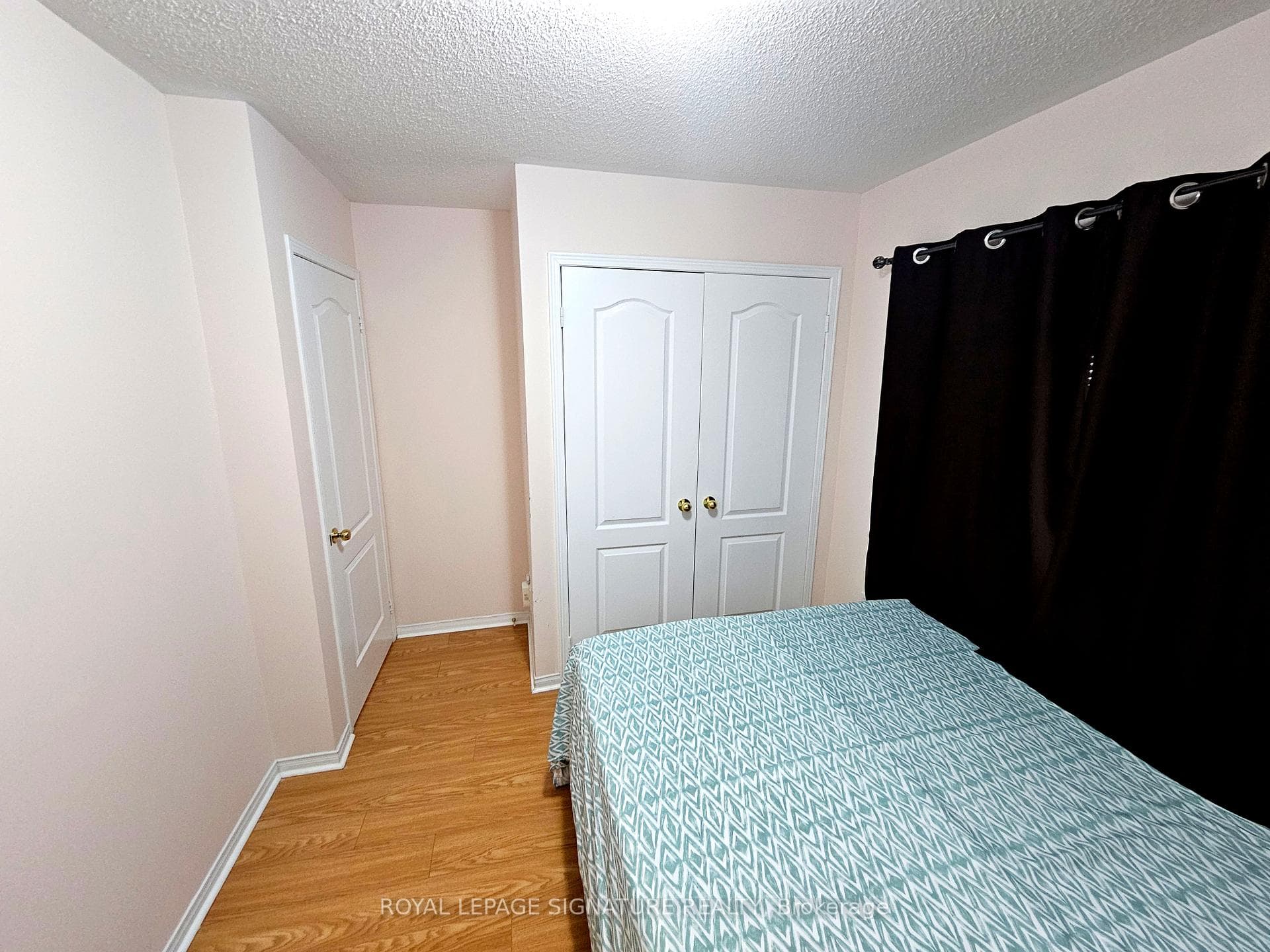 1565 Woodhenge Way photo 21