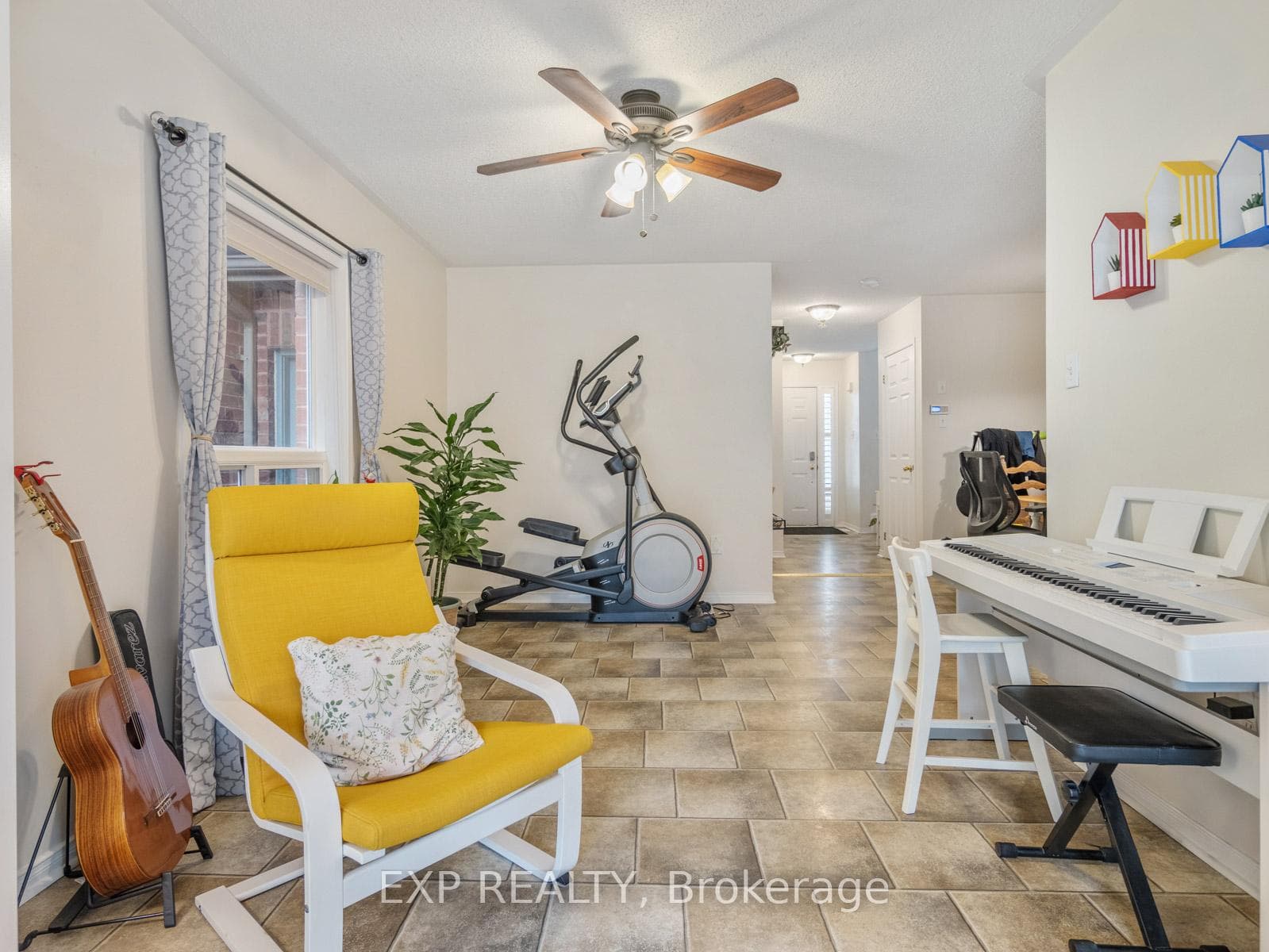 90 Huntingwood Avenue photo 8