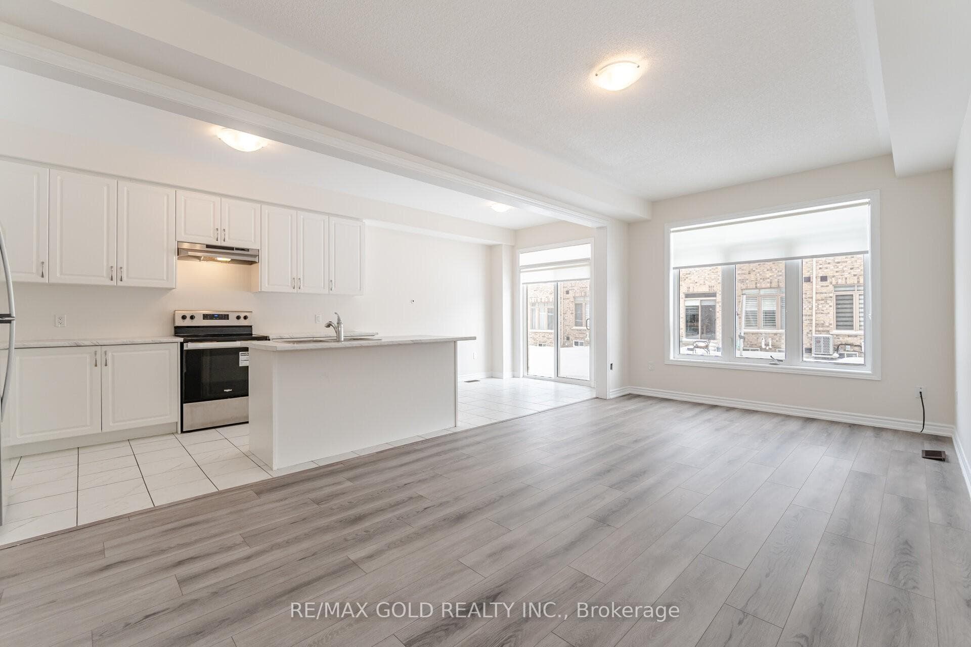 91 Jonkman Boulevard photo 6