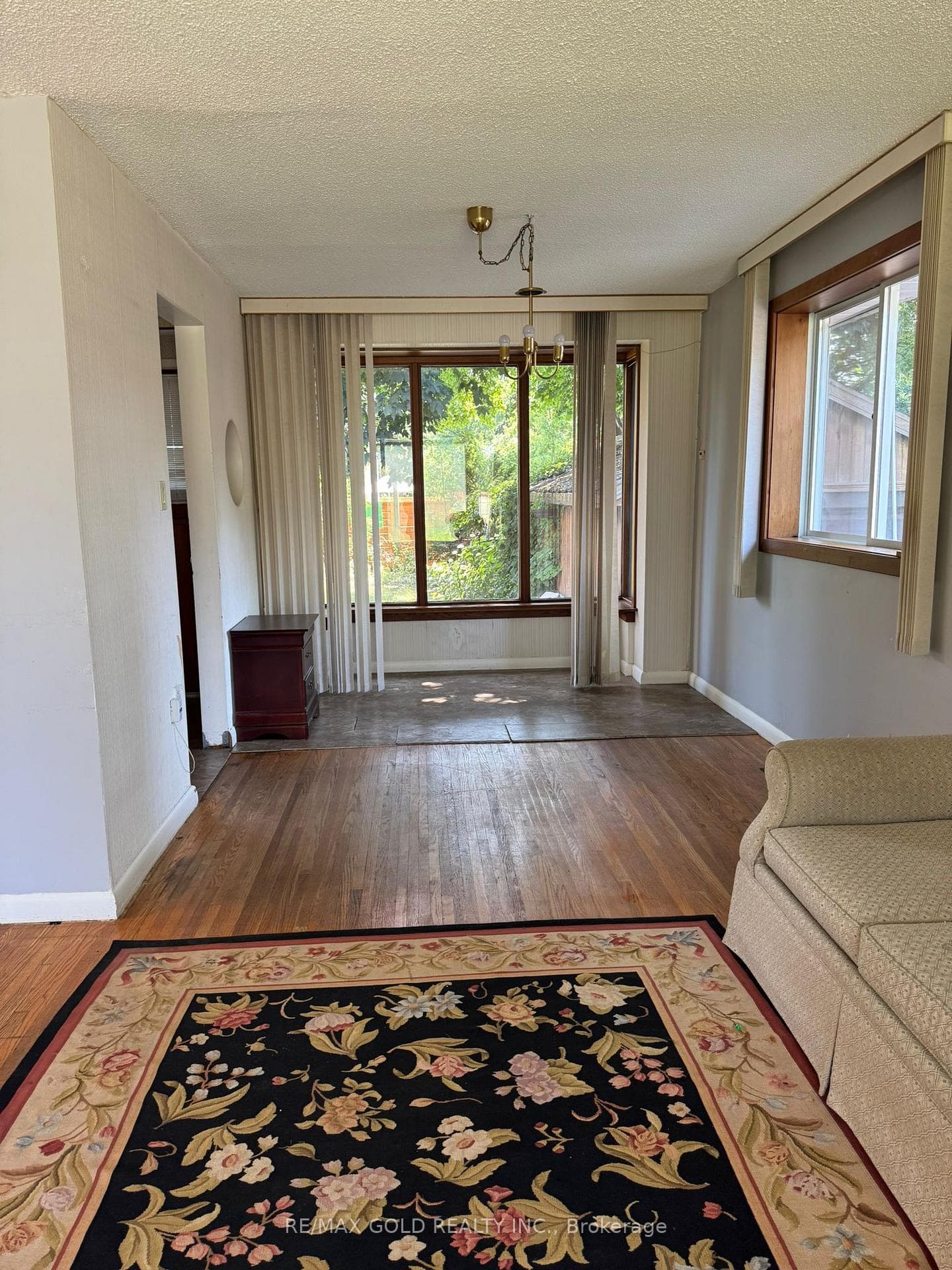 578 Lees Lane photo 10