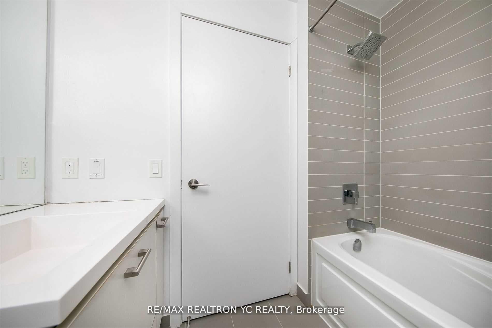 87 Peter Street Unit 3410 photo 15