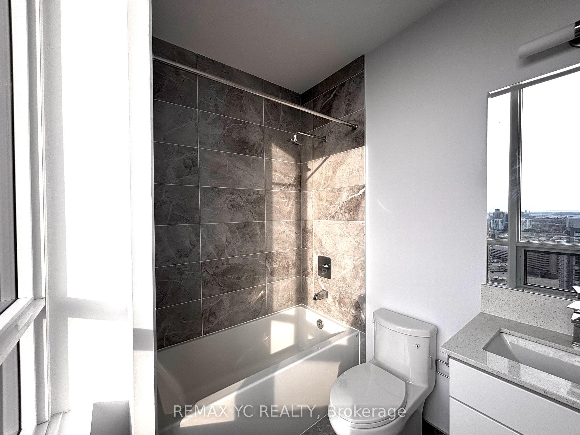 30 Elm Drive Unit PH06 photo 10