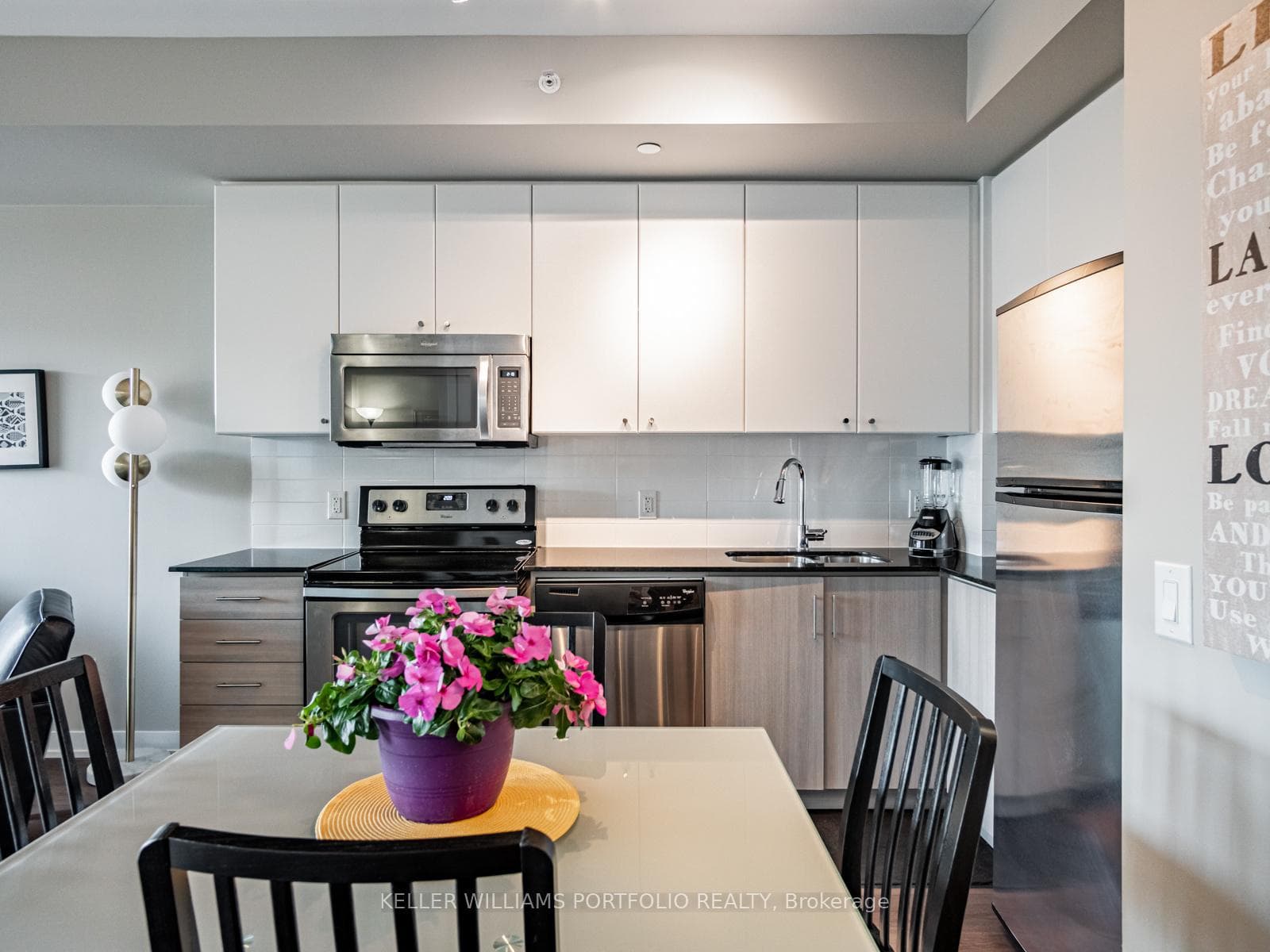 8 Fieldway Road Unit 405 photo 9