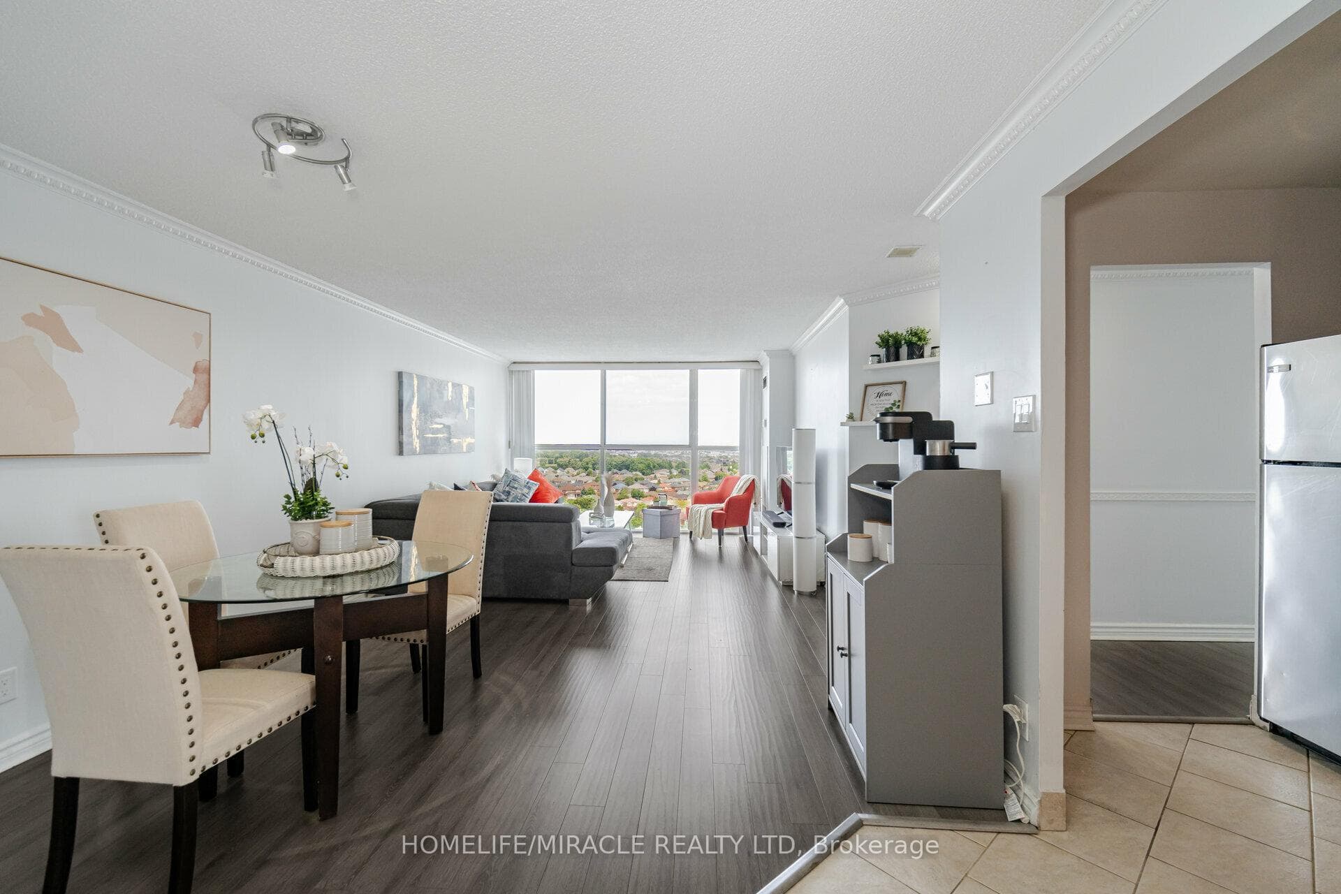 25 Trailwood Drive Unit 1506 photo 9