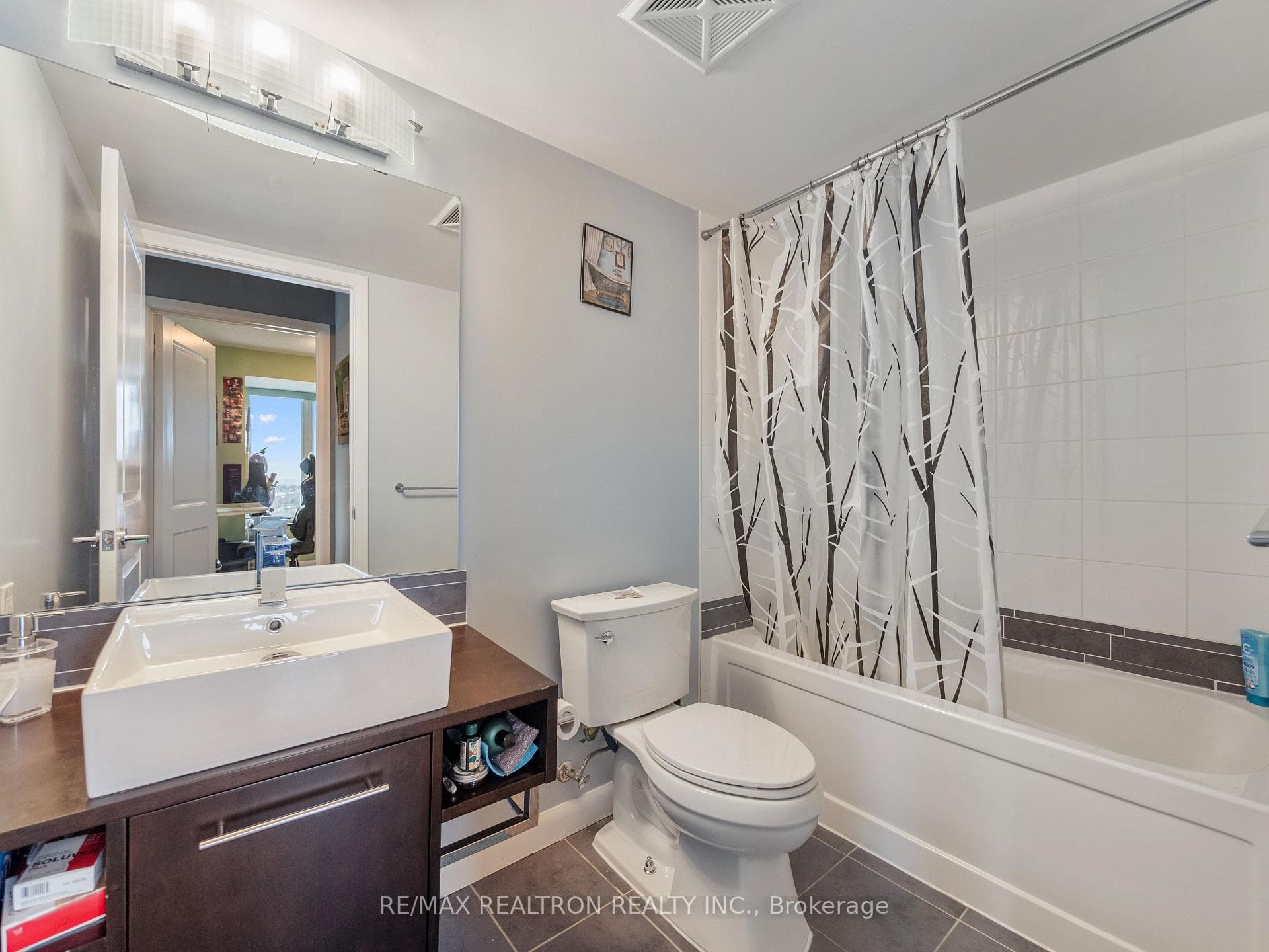 190 BOROUGH Drive Unit 2208 photo 21