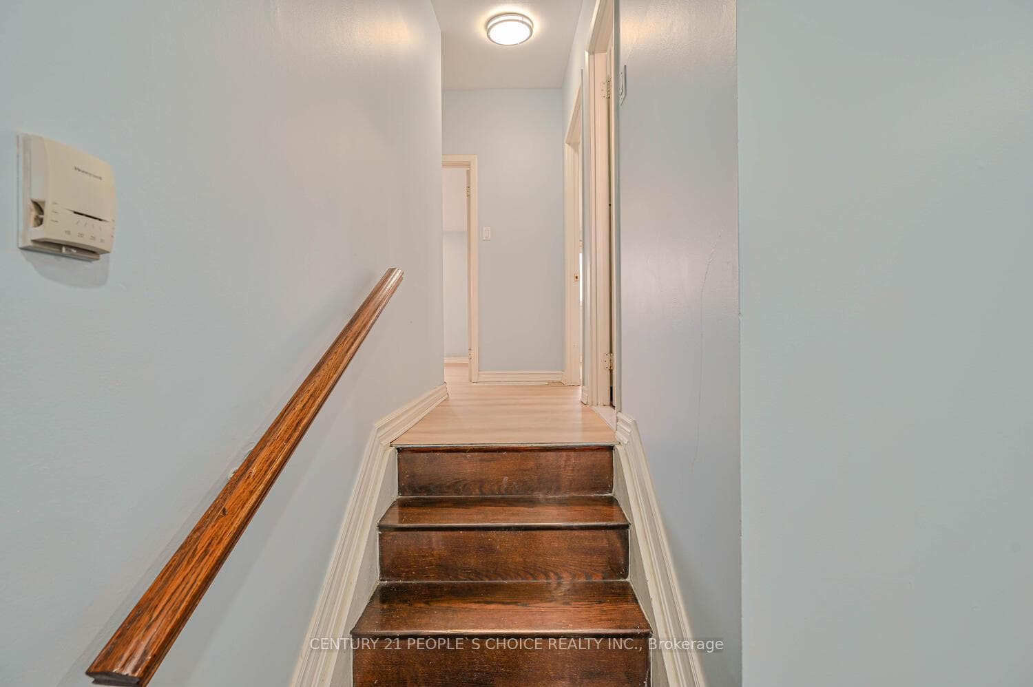 11 Checker Court photo 23