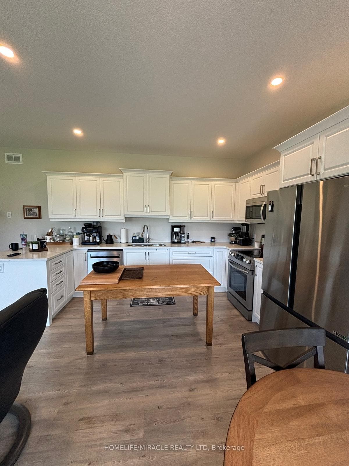 248 Heritage Park Drive photo 16