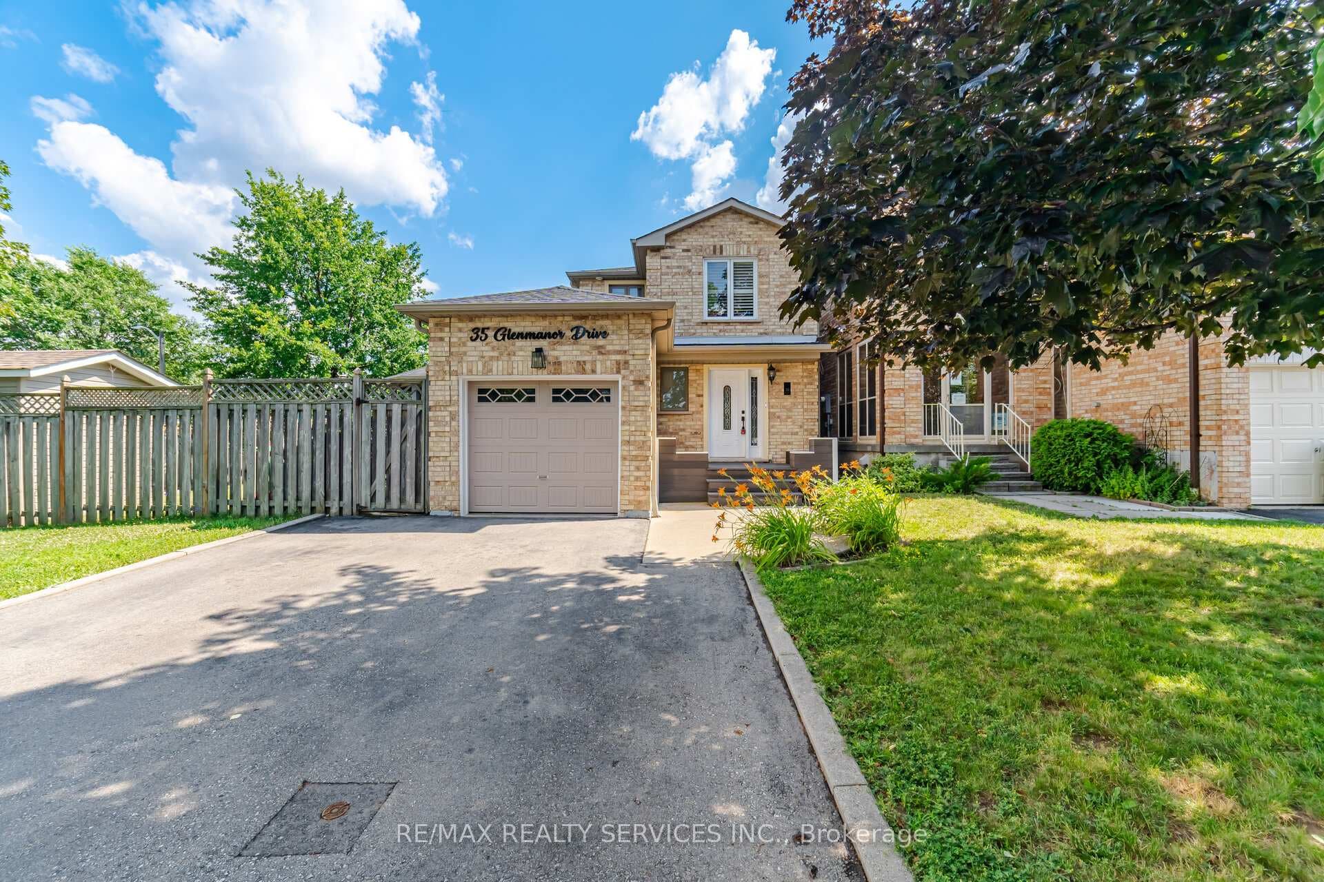 35 Glenmanor Drive photo 1