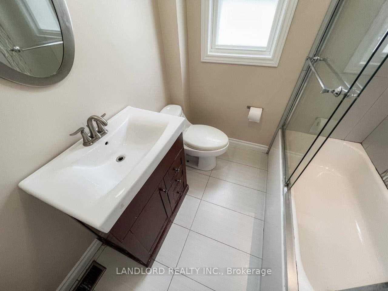 220 Ellington Drive Unit Main photo 9