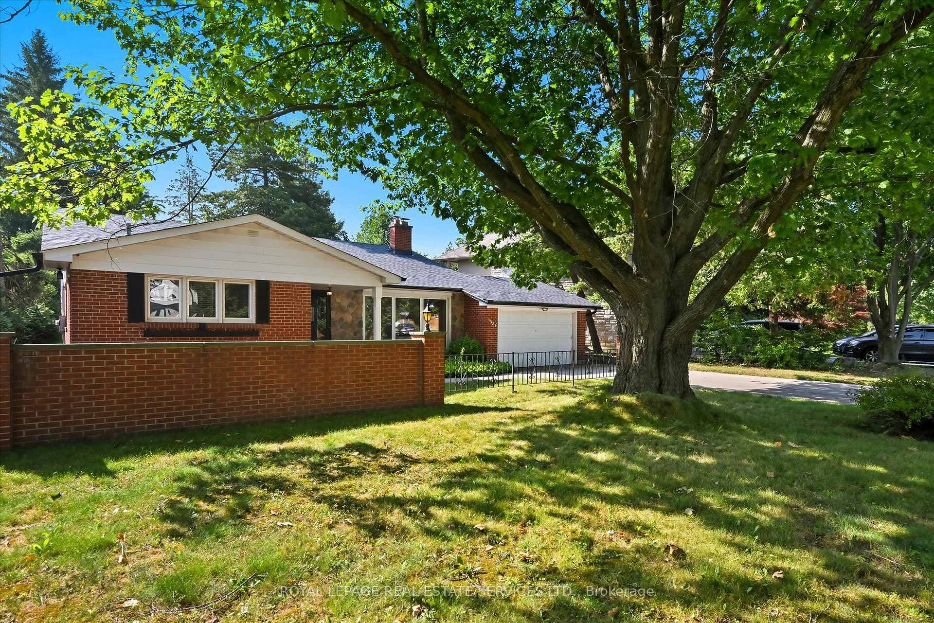An Irregular Lot with 86' Frontage and 182' Depth!