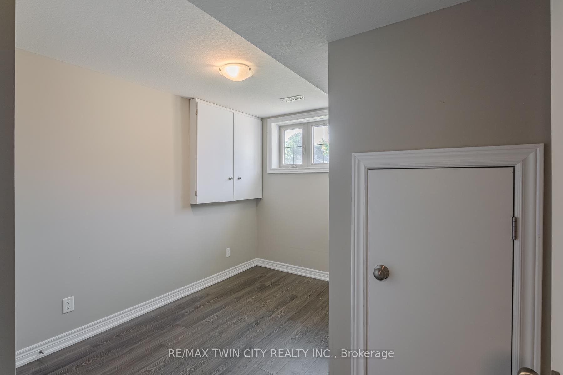 81 Windham Street photo 19
