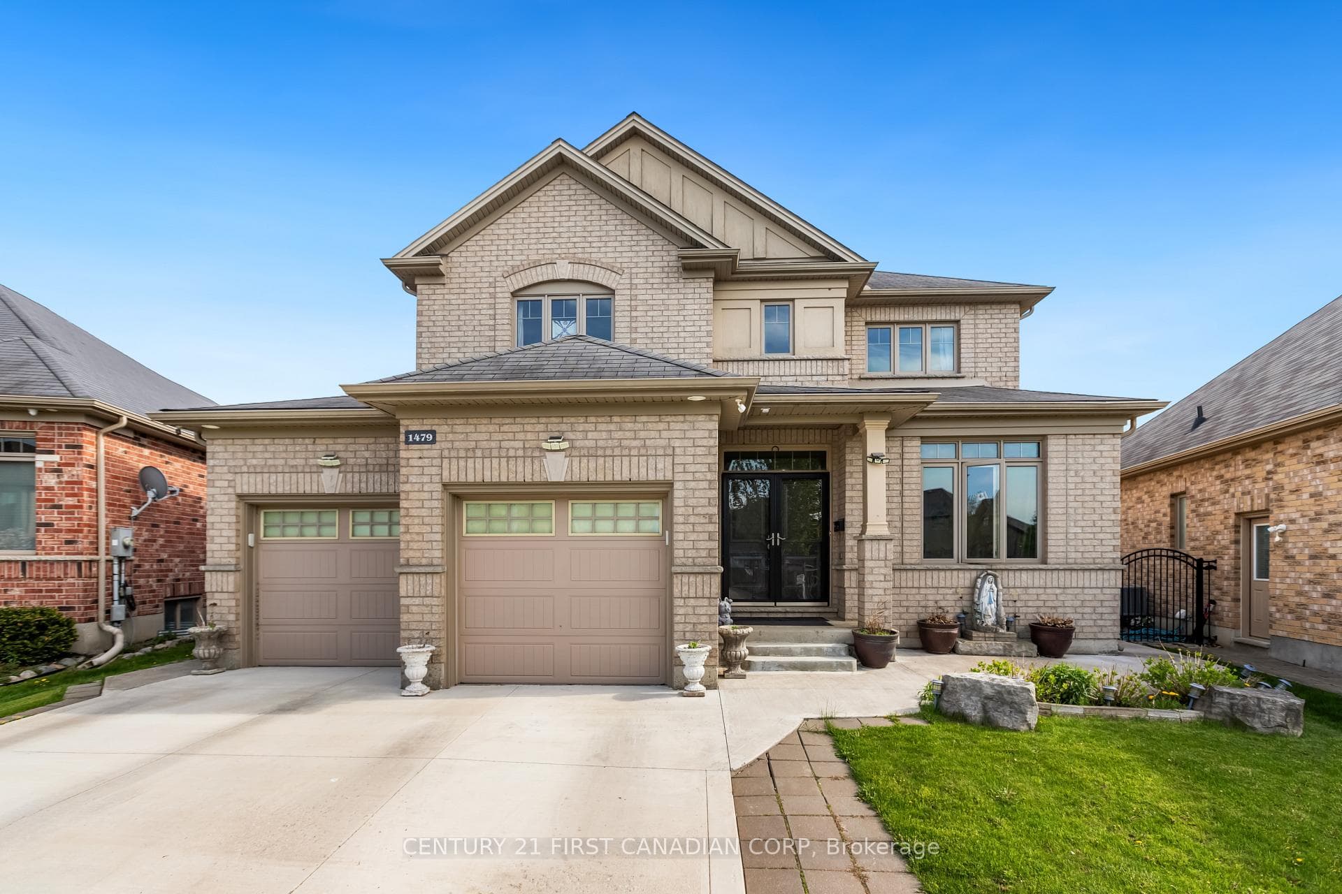 1479 Sandpiper Drive photo 2